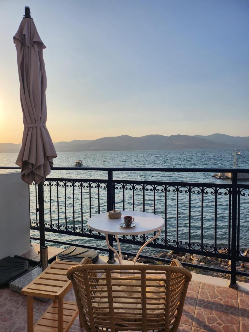 Ocean Vista Retreat Villa Skala Polichnitou Екстериор снимка