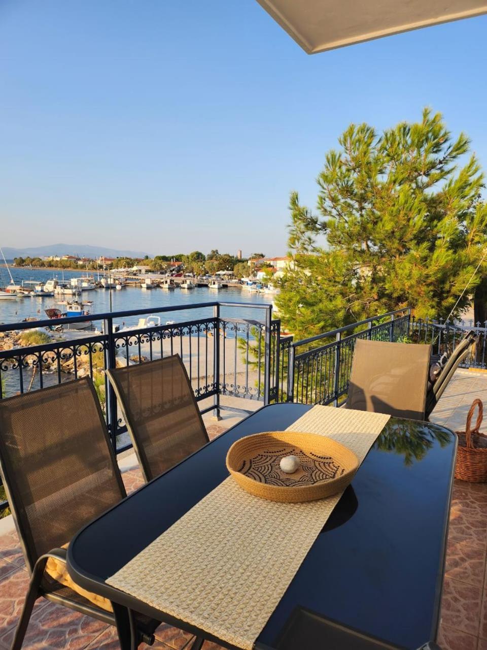 Ocean Vista Retreat Villa Skala Polichnitou Екстериор снимка